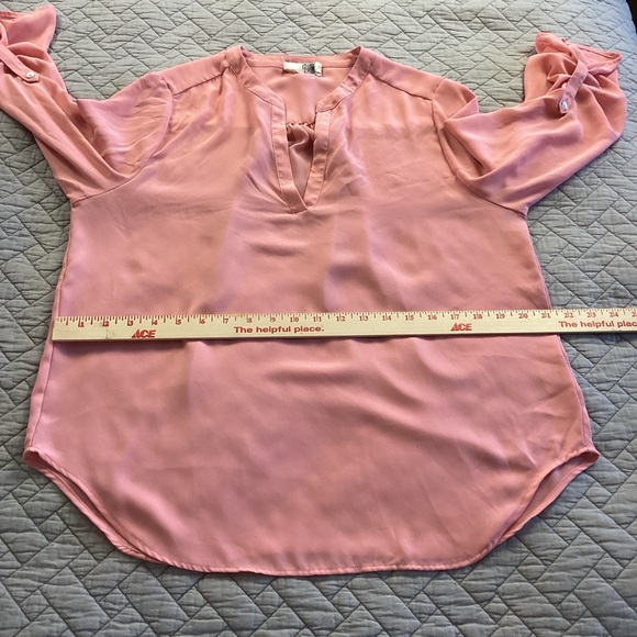 Everleigh Dusty Peach V-Neck Blouse MP - Picture 10 of 12